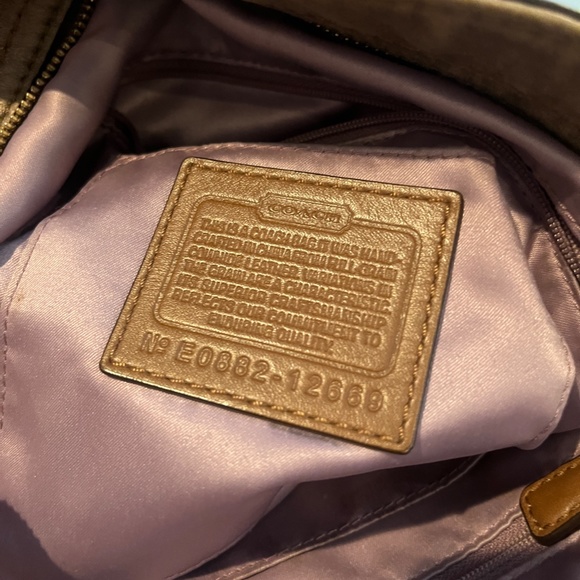 Vintage Coach Zoe Purse Shoulder Bag with Dustbag - Picture 15 of 16